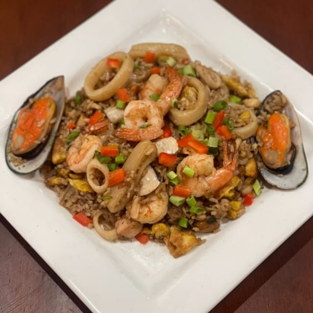 Seafood Fried Rice / Chaufa De Mariscos.