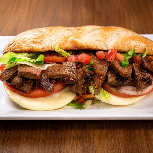 Grilled Steak Sandwich / Carne a La Parrilla.