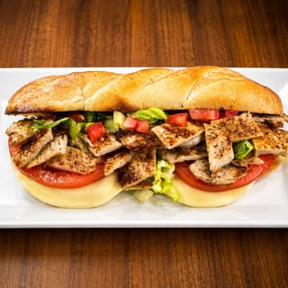 Grilled Chicken Sandwich / Pechuga a La Parrilla