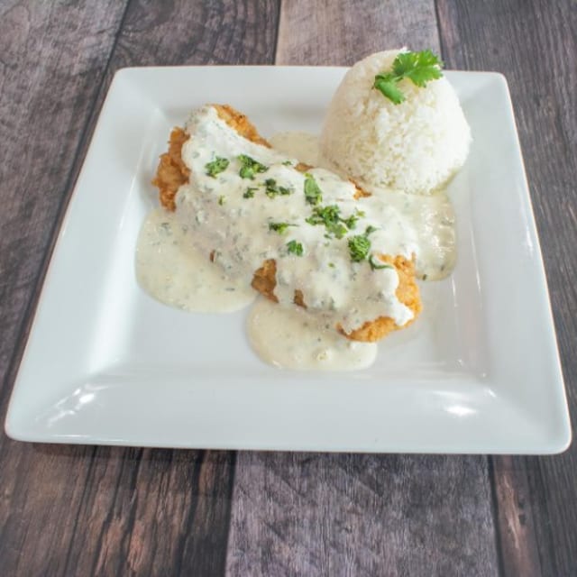 Garlic Fish Platter / Pescado Al Ajo.