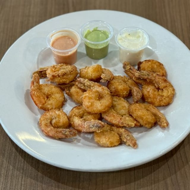 Crispy Fried Shrimps / Camarones Apanados.